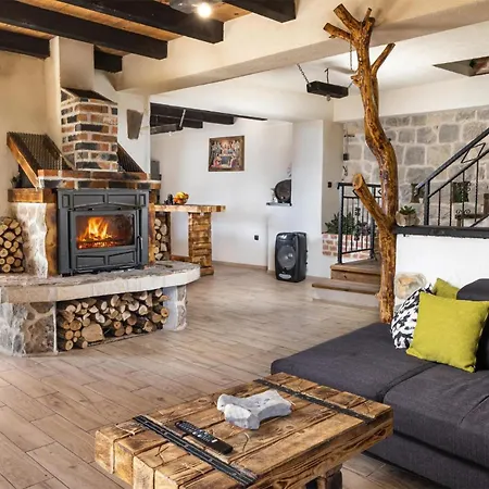 Feriehus Luxurious In Blaca